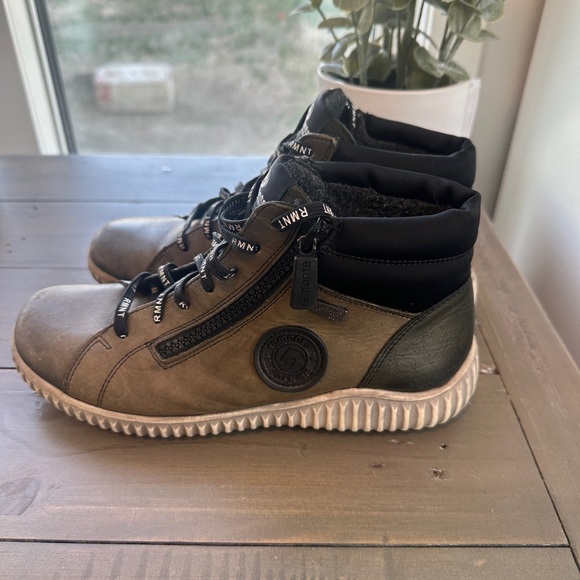 Remonte Army Green Women's Ankle Shoes - Picture 2 of 5